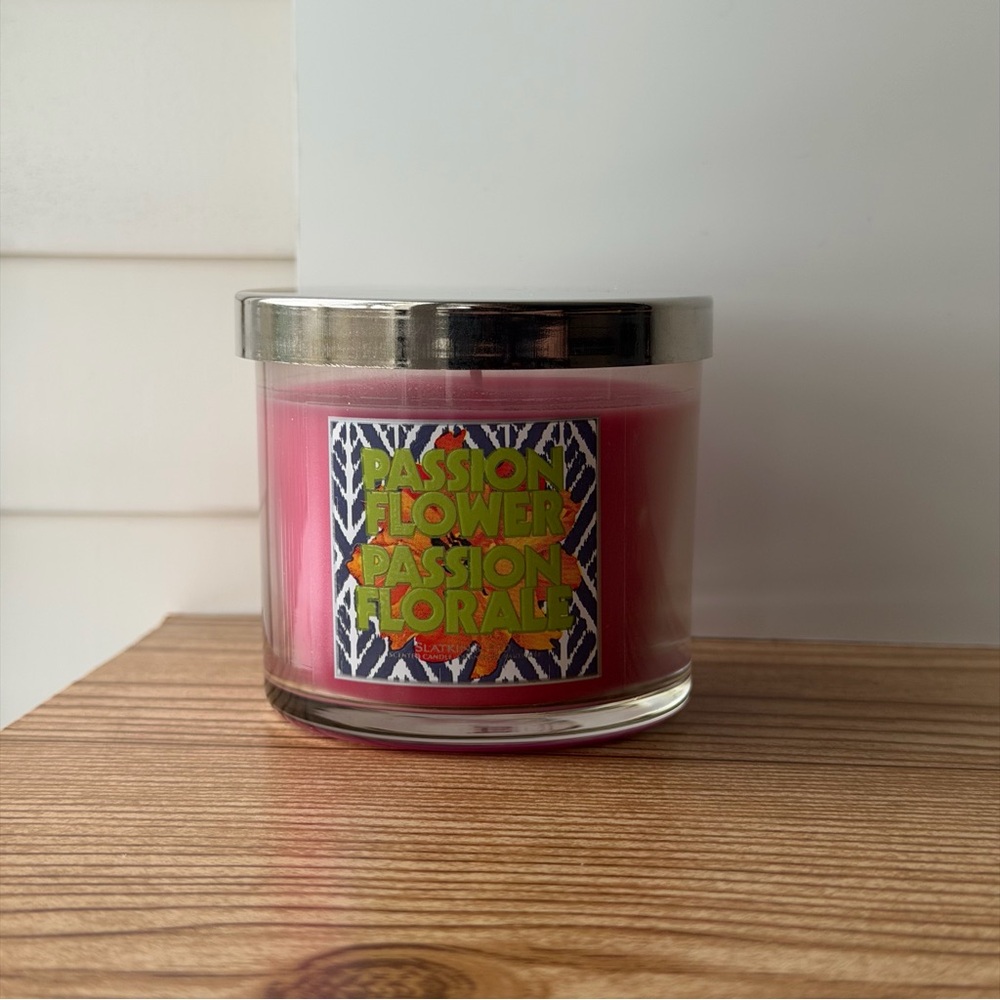 Slatkin & Co. Passion Flower Scented Pink Single Wick 4oz Candle